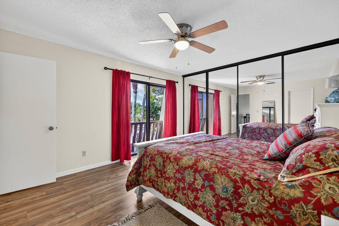 En Venta: $250,000 (2 camas, 2 baños, 1400 Pies cuadrados)