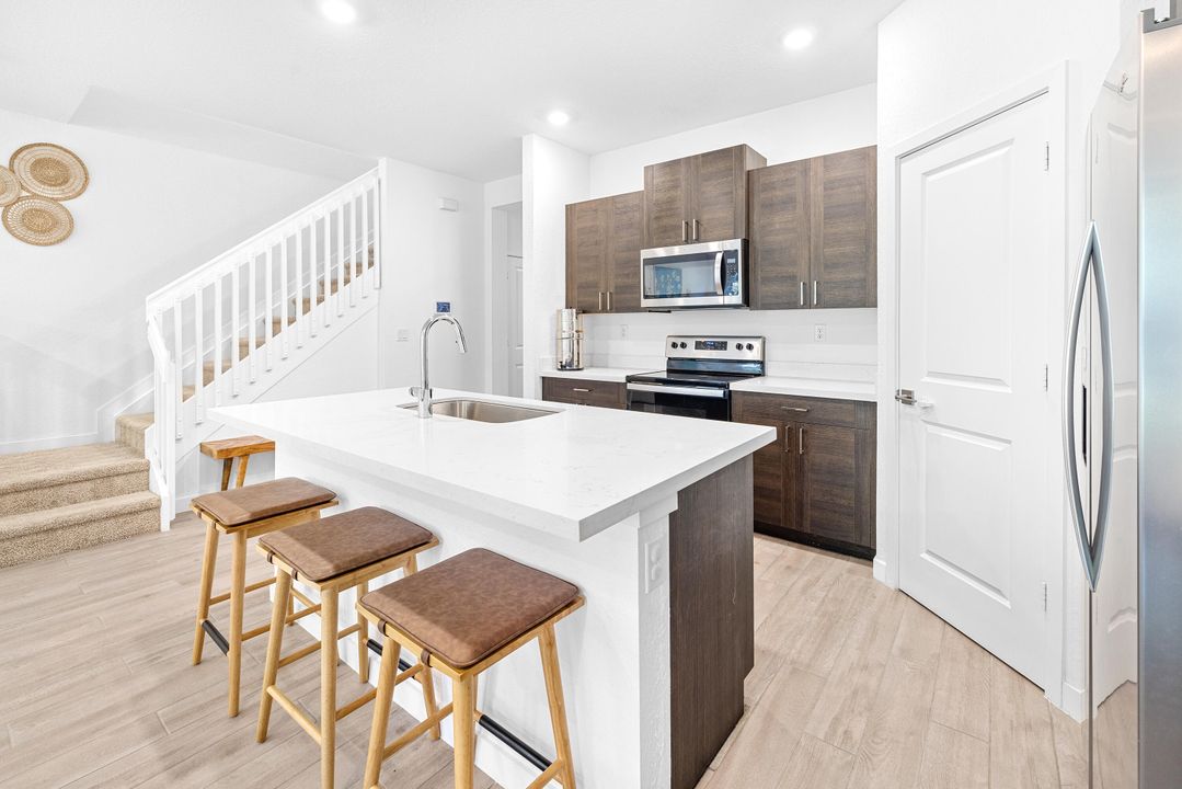 На продажу: $475,000 (3 спален, 2 ванн, 1804 Квадратных фут)