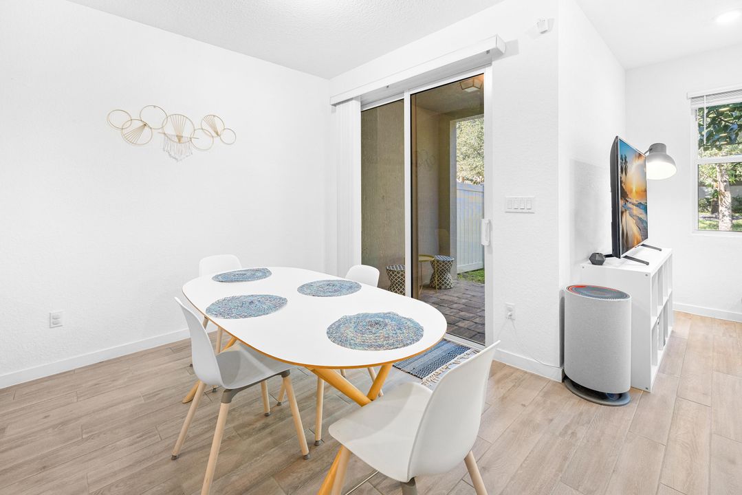 На продажу: $475,000 (3 спален, 2 ванн, 1804 Квадратных фут)