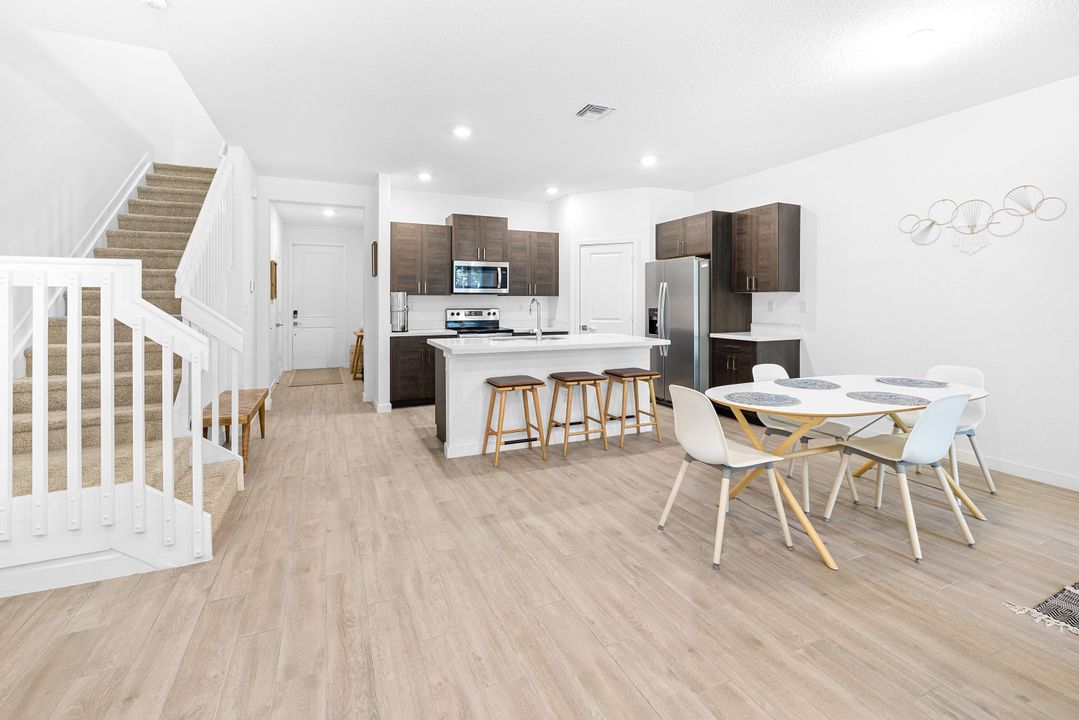 На продажу: $475,000 (3 спален, 2 ванн, 1804 Квадратных фут)