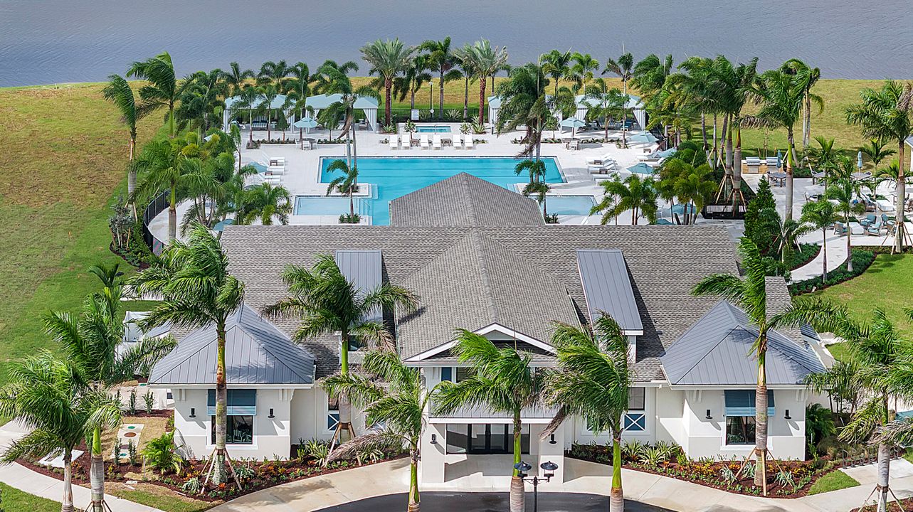 For Sale: $349,995 (2 beds, 2 baths, 1572 Square Feet)