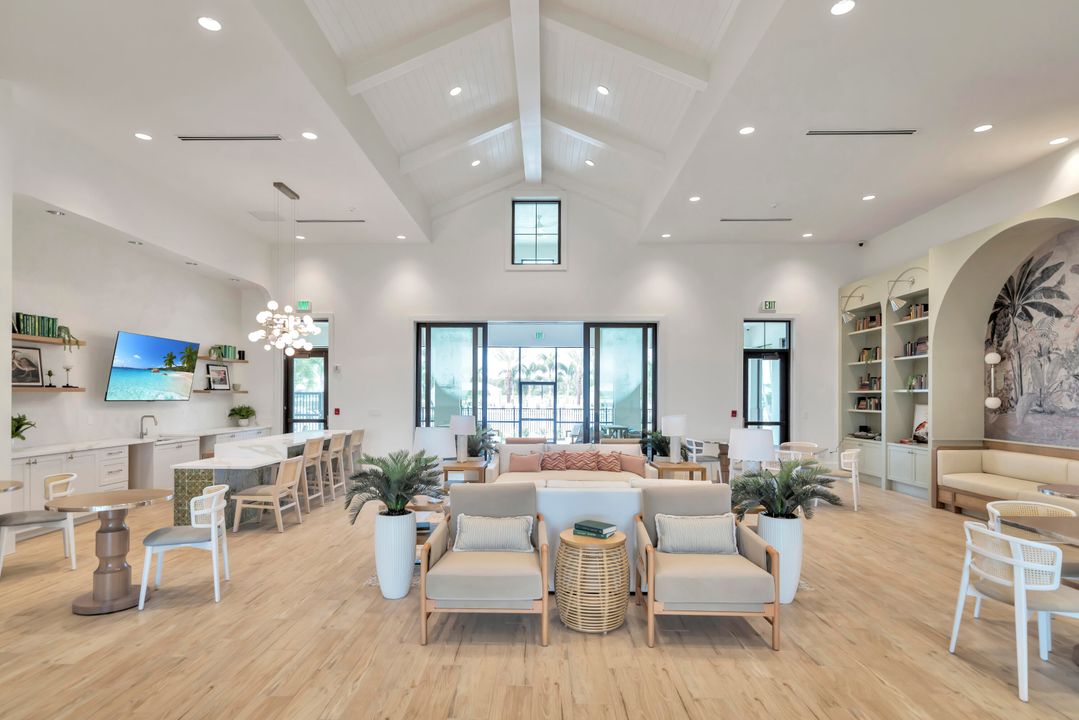 For Sale: $349,995 (2 beds, 2 baths, 1572 Square Feet)