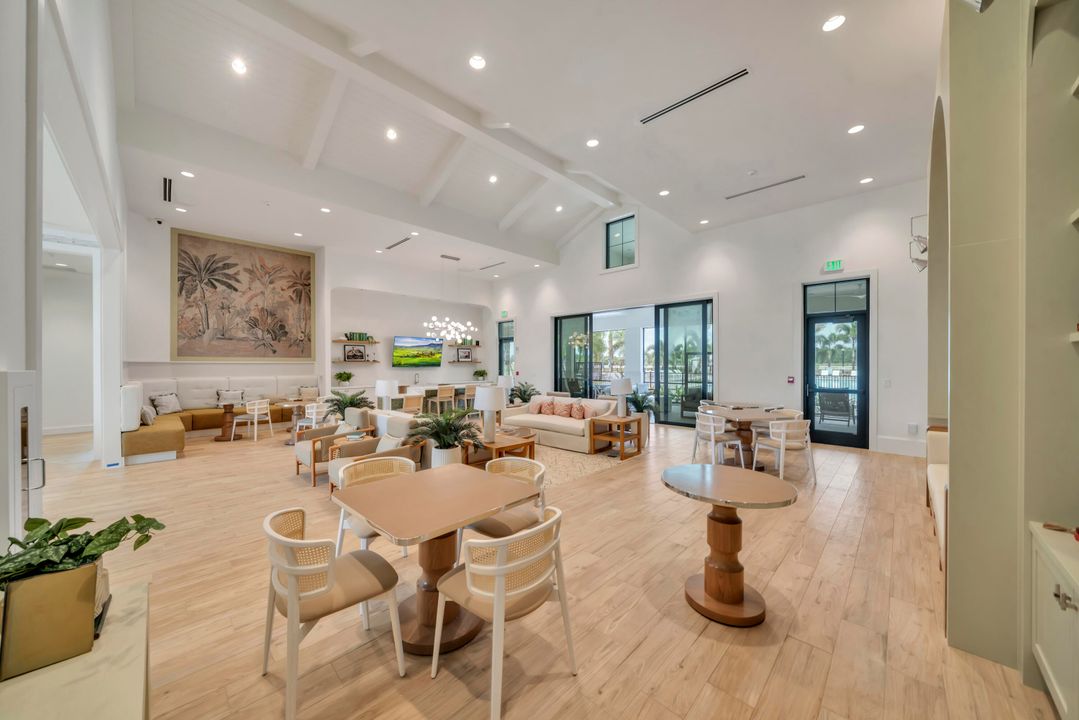 For Sale: $349,995 (2 beds, 2 baths, 1572 Square Feet)