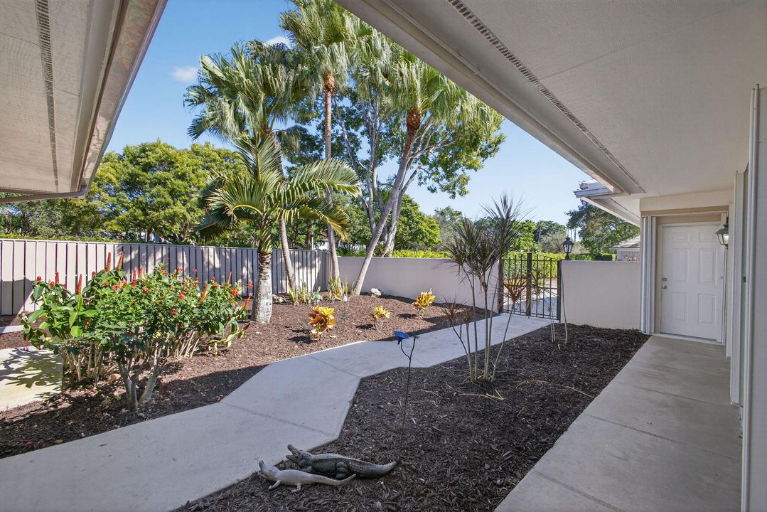 Active With Contract: $679,888 (3 beds, 2 baths, 2364 Square Feet)