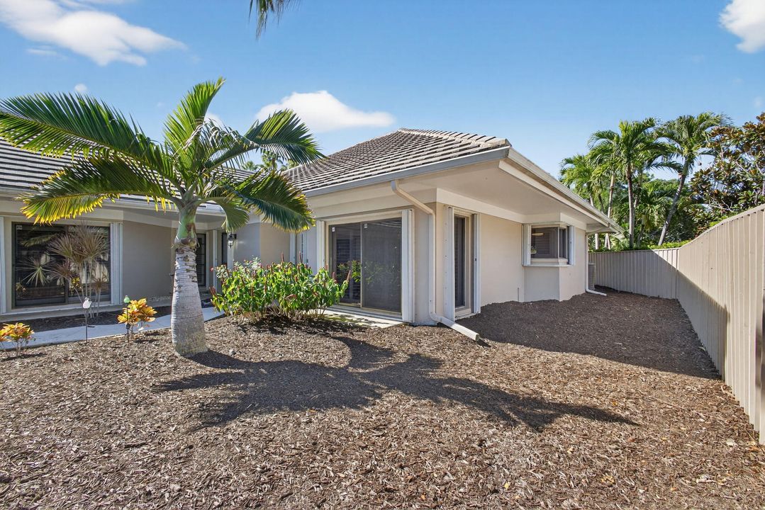 Active With Contract: $679,888 (3 beds, 2 baths, 2364 Square Feet)