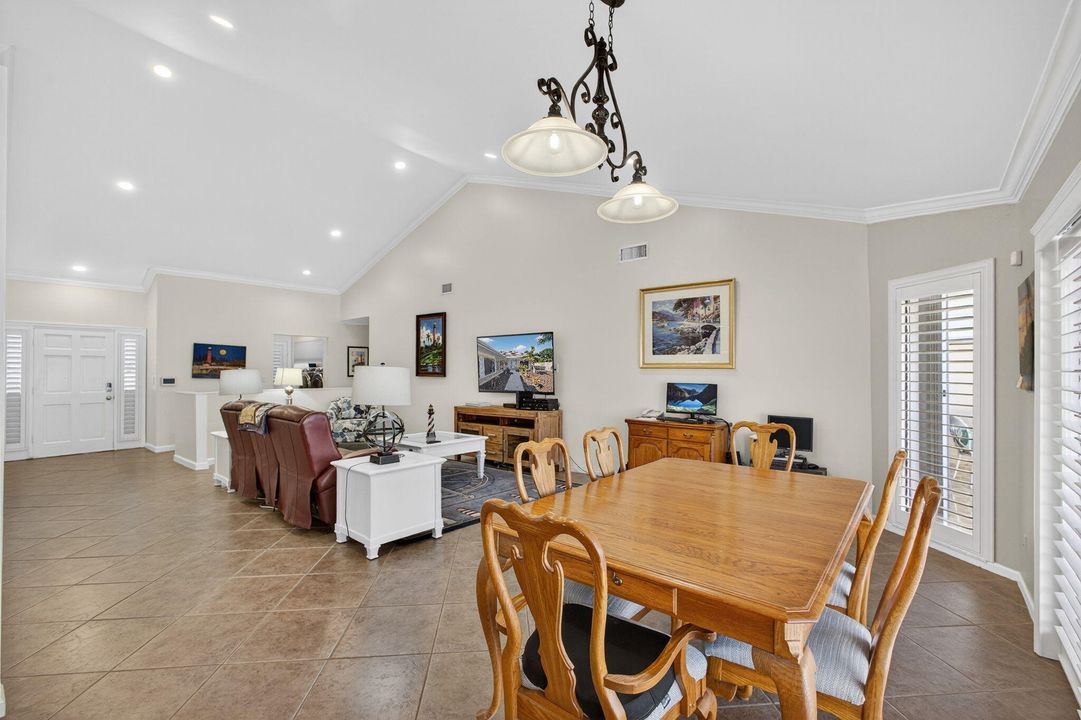 Active With Contract: $679,888 (3 beds, 2 baths, 2364 Square Feet)