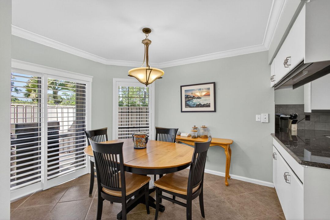 Active With Contract: $679,888 (3 beds, 2 baths, 2364 Square Feet)