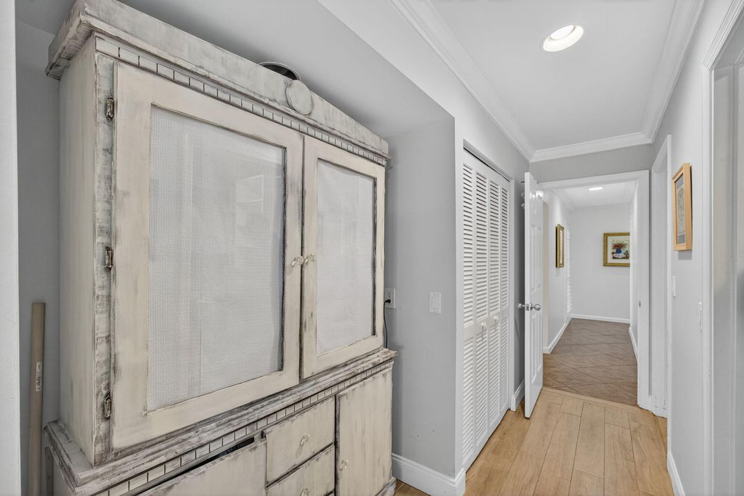 Active With Contract: $679,888 (3 beds, 2 baths, 2364 Square Feet)