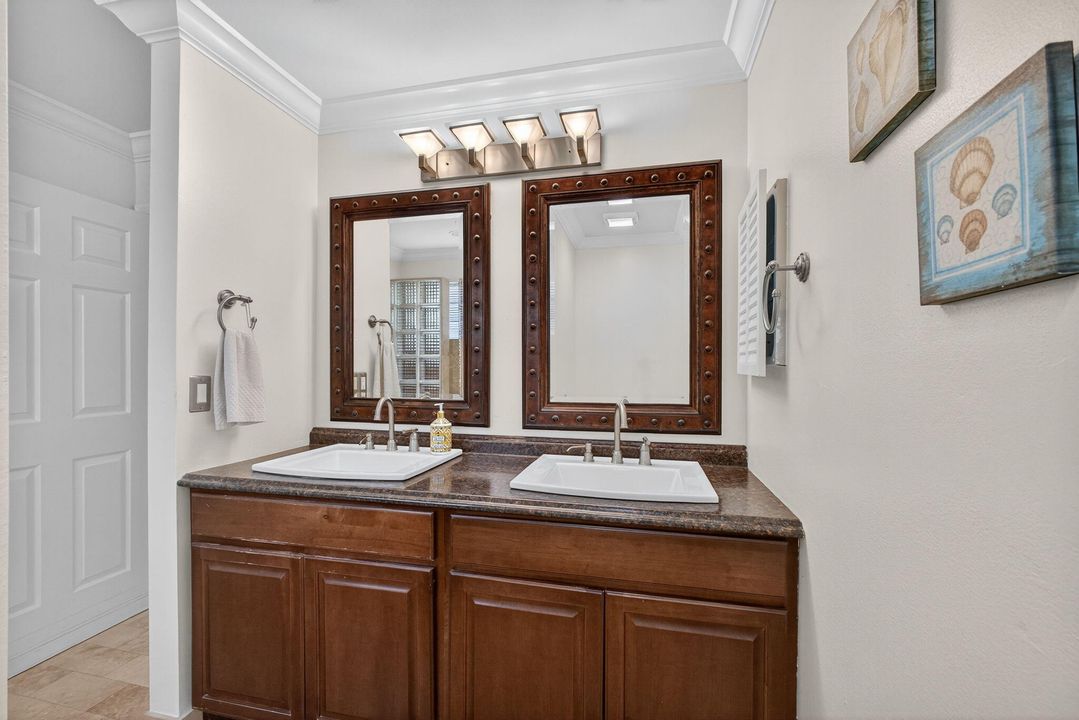 Active With Contract: $679,888 (3 beds, 2 baths, 2364 Square Feet)