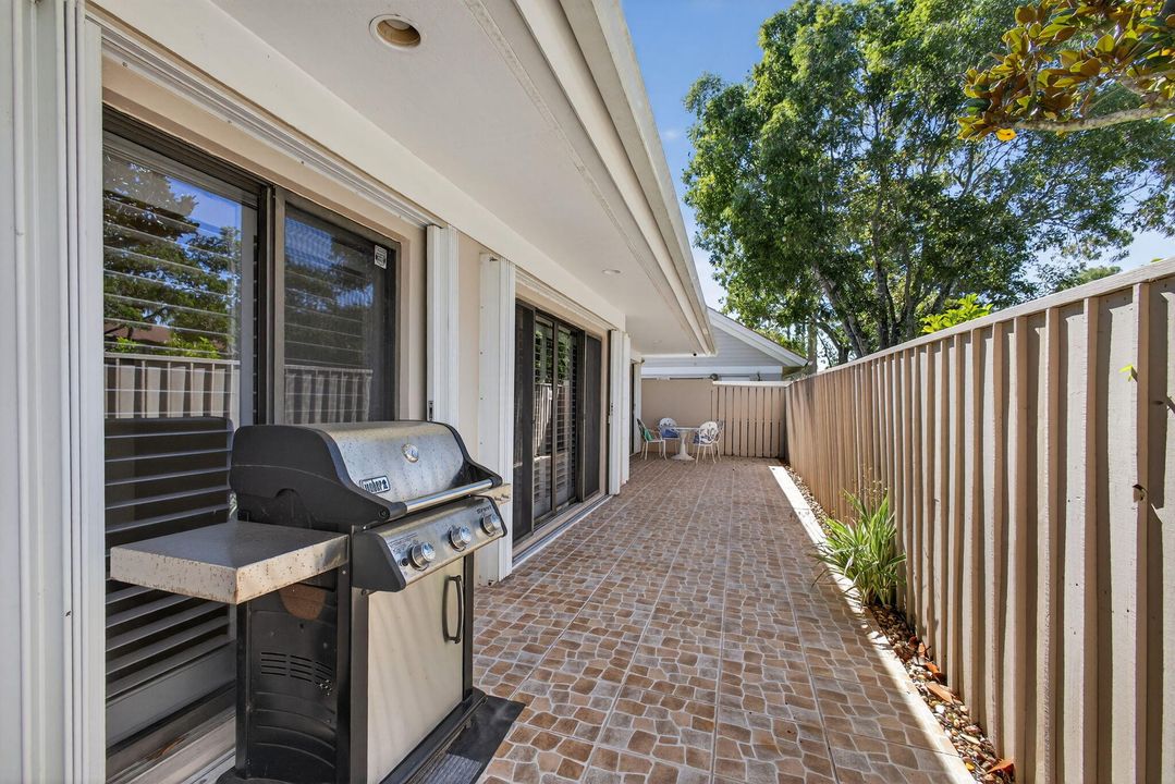 Active With Contract: $679,888 (3 beds, 2 baths, 2364 Square Feet)