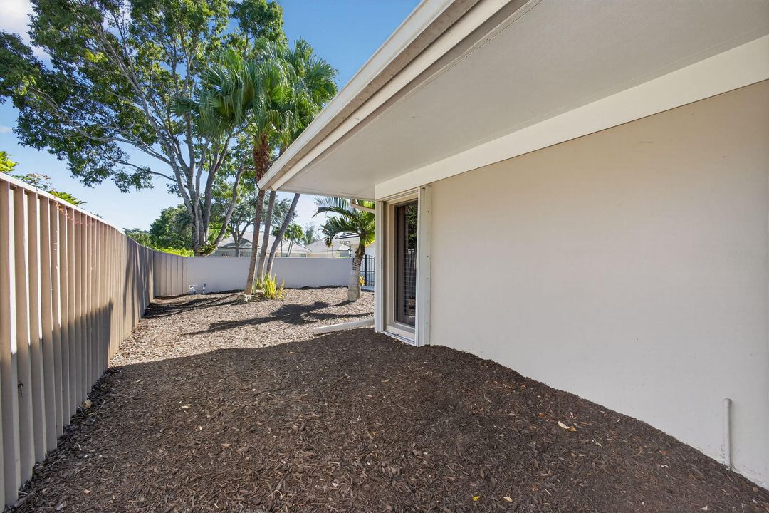 Active With Contract: $679,888 (3 beds, 2 baths, 2364 Square Feet)