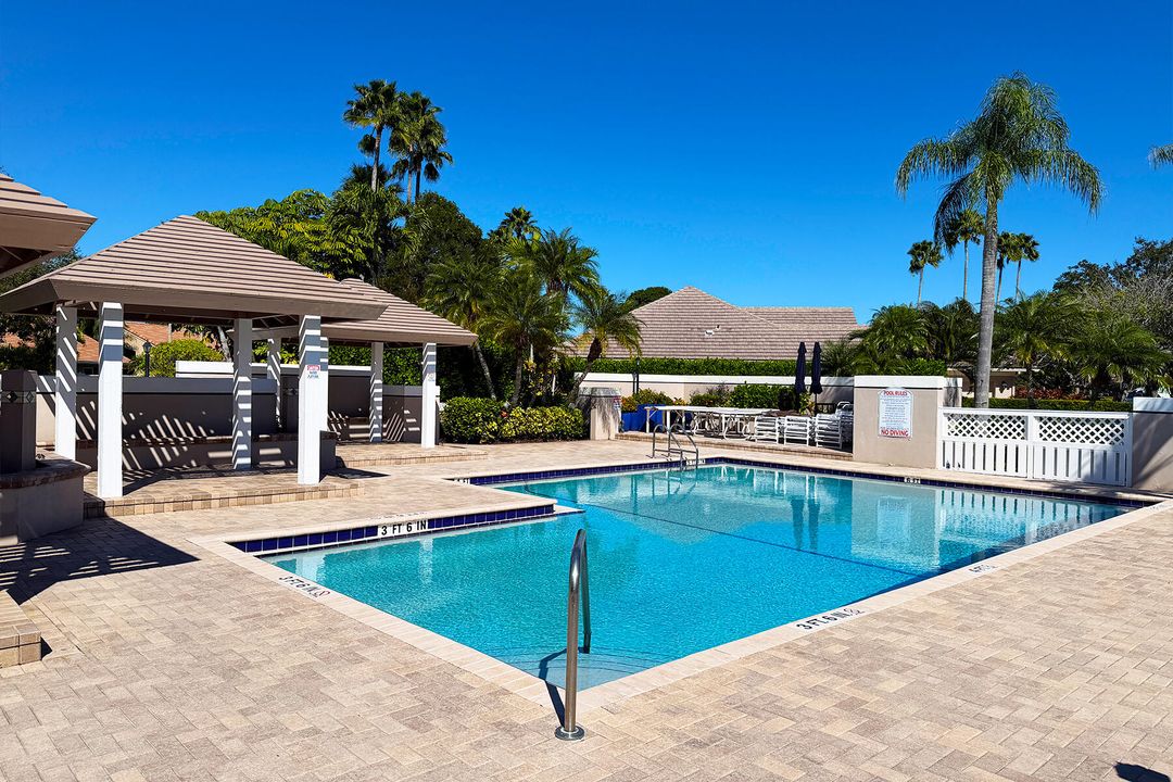 Active With Contract: $679,888 (3 beds, 2 baths, 2364 Square Feet)