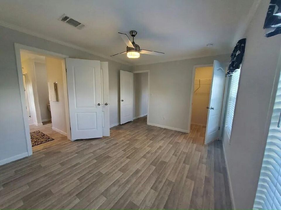 For Sale: $140,000 (4 beds, 2 baths, 1500 Square Feet)