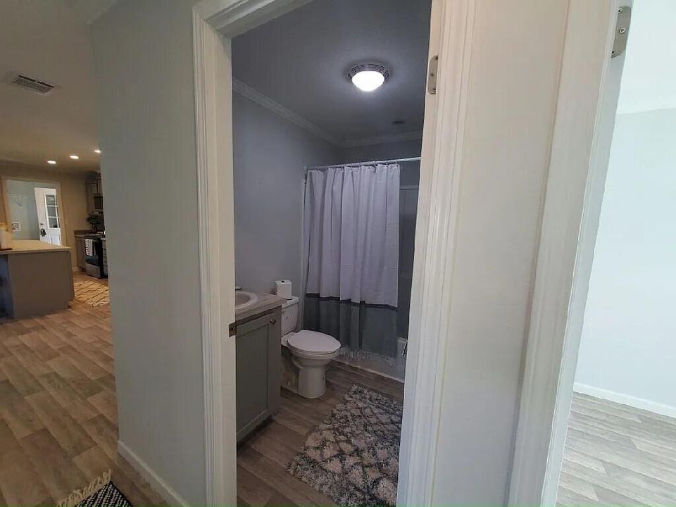 For Sale: $140,000 (4 beds, 2 baths, 1500 Square Feet)