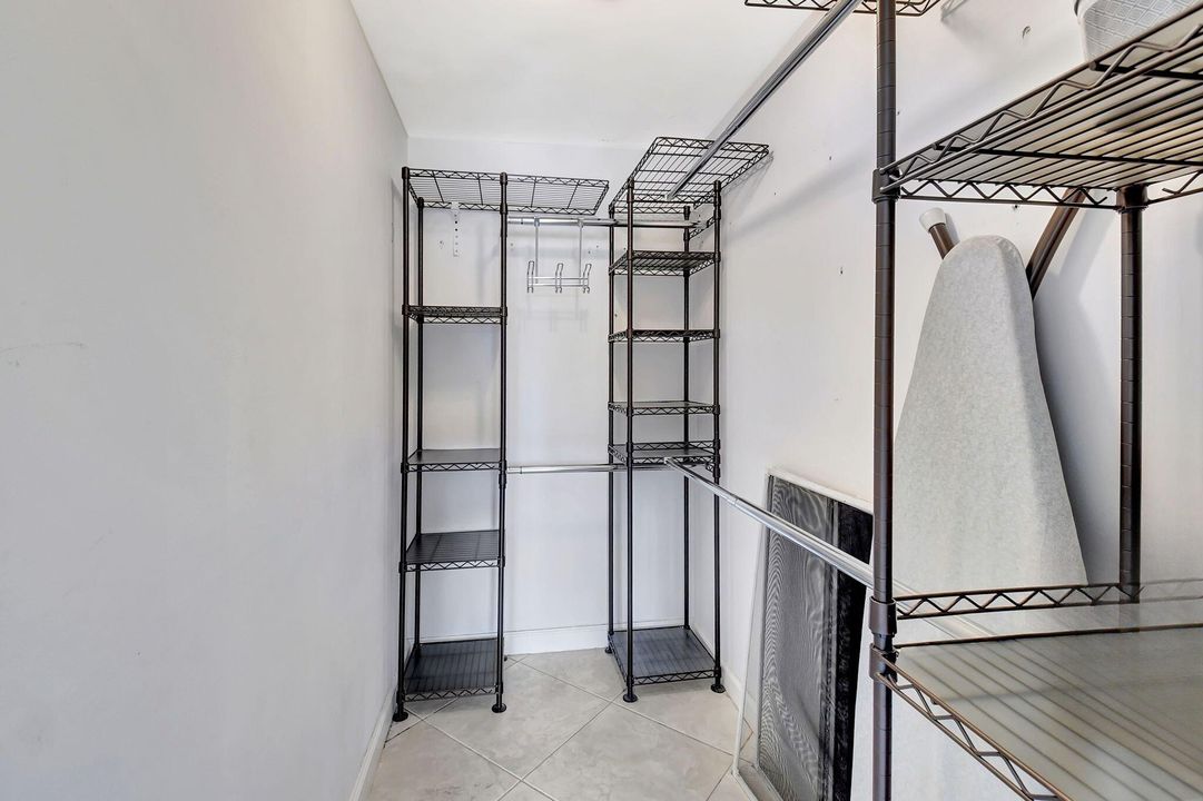 На продажу: $169,900 (2 спален, 2 ванн, 858 Квадратных фут)