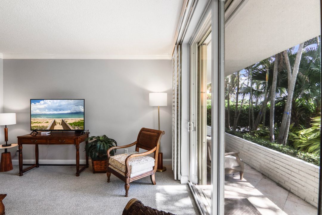 В аренду: $14,000 (2 спален, 2 ванн, 990 Квадратных фут)