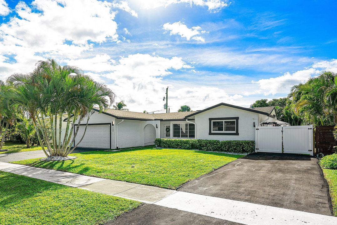 В аренду: $5,900 (3 спален, 2 ванн, 1565 Квадратных фут)