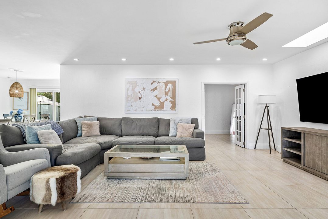 В аренду: $5,900 (3 спален, 2 ванн, 1565 Квадратных фут)