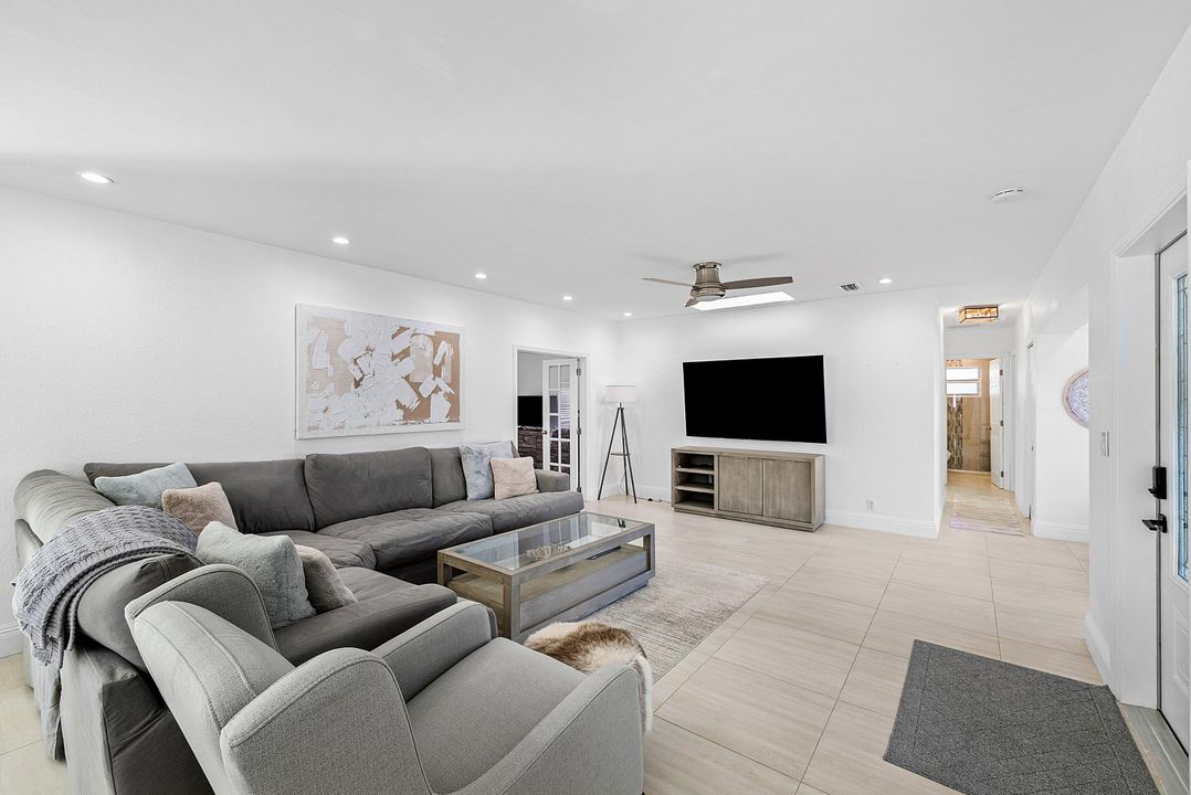 В аренду: $5,900 (3 спален, 2 ванн, 1565 Квадратных фут)