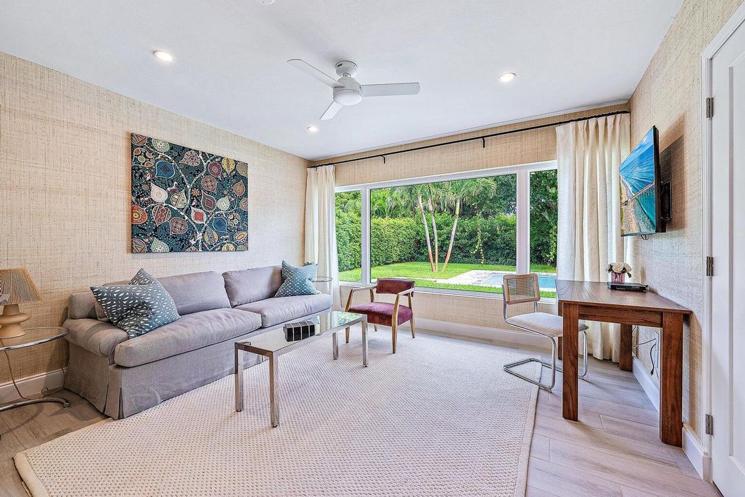 For Rent: $15,000 (3 beds, 3 baths, 2040 Square Feet)