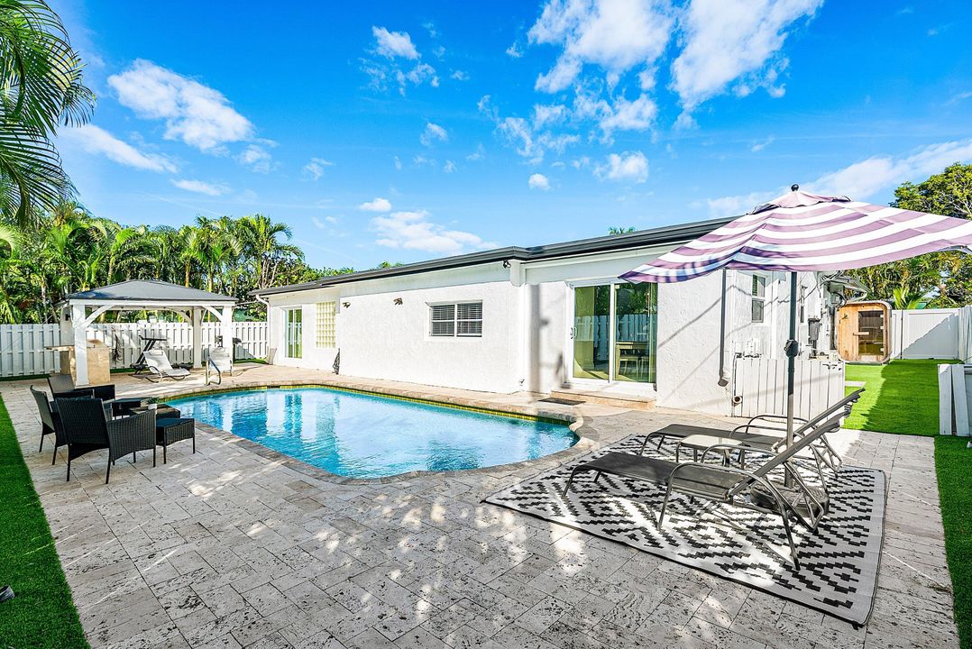 В аренду: $5,900 (3 спален, 2 ванн, 1565 Квадратных фут)