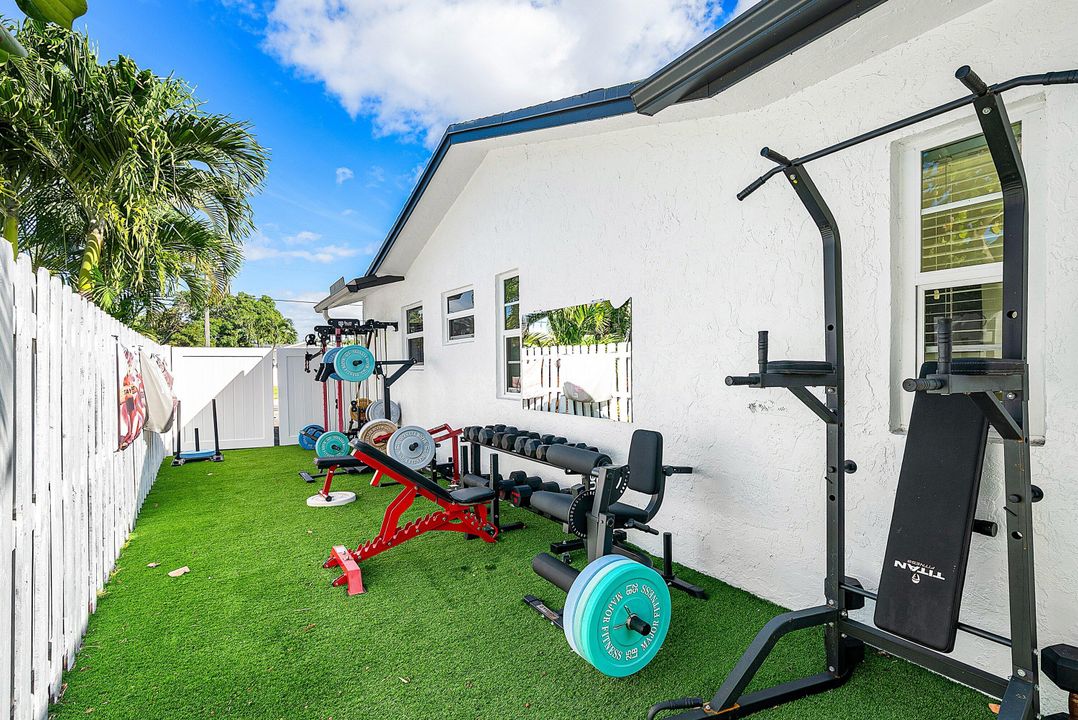 В аренду: $5,900 (3 спален, 2 ванн, 1565 Квадратных фут)