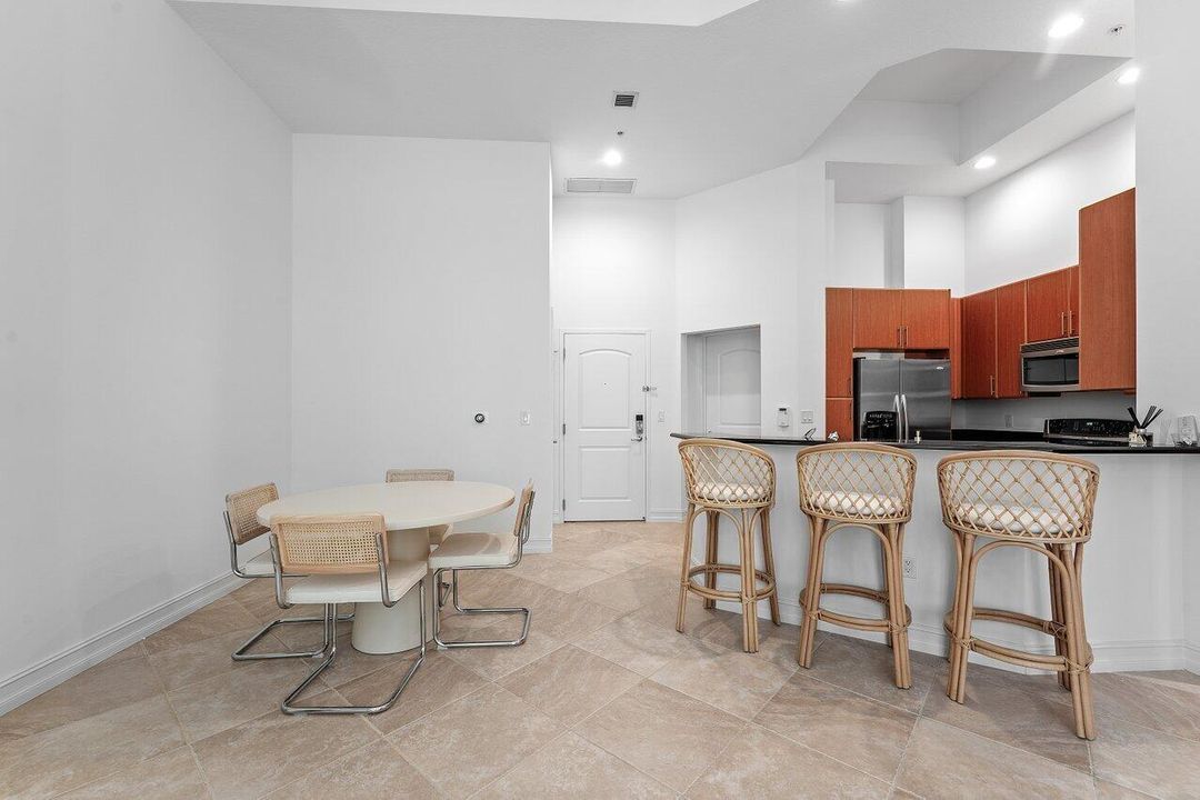 Activo con contrato: $7,900 (2 camas, 2 baños, 1533 Pies cuadrados)