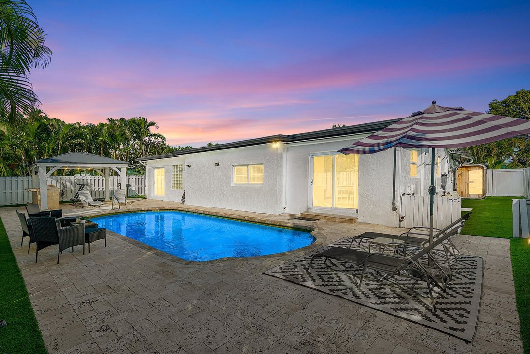 В аренду: $5,900 (3 спален, 2 ванн, 1565 Квадратных фут)