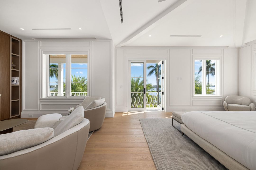 For Sale: $21,900,000 (5 beds, 7 baths, 5825 Square Feet)