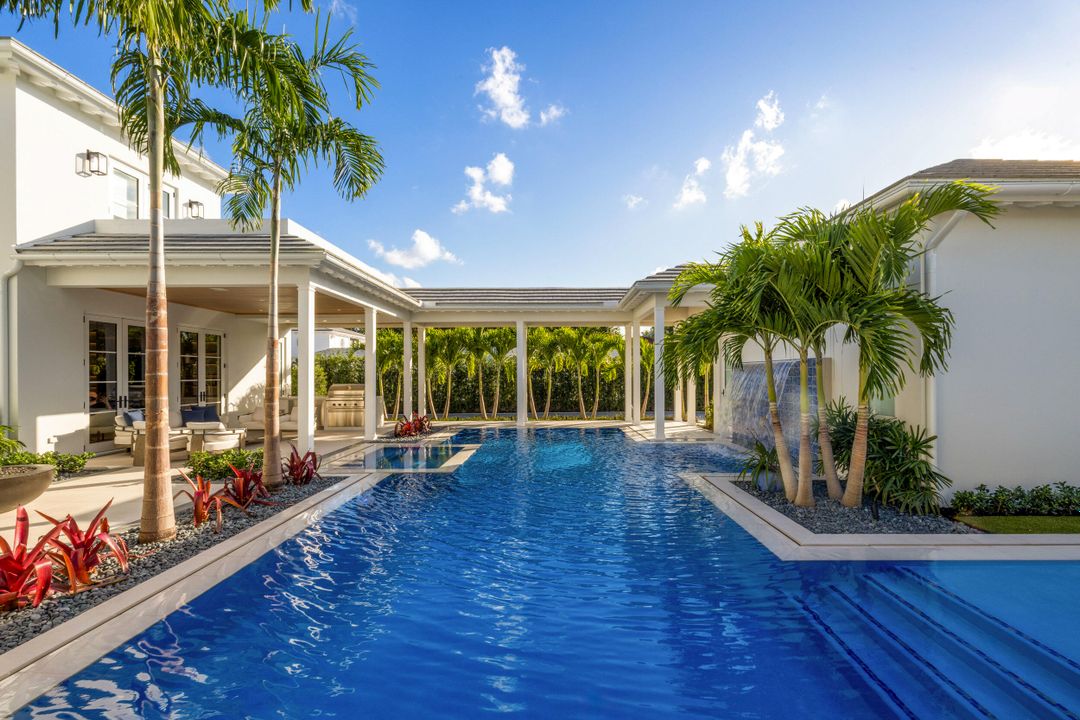 For Sale: $21,900,000 (5 beds, 7 baths, 5825 Square Feet)