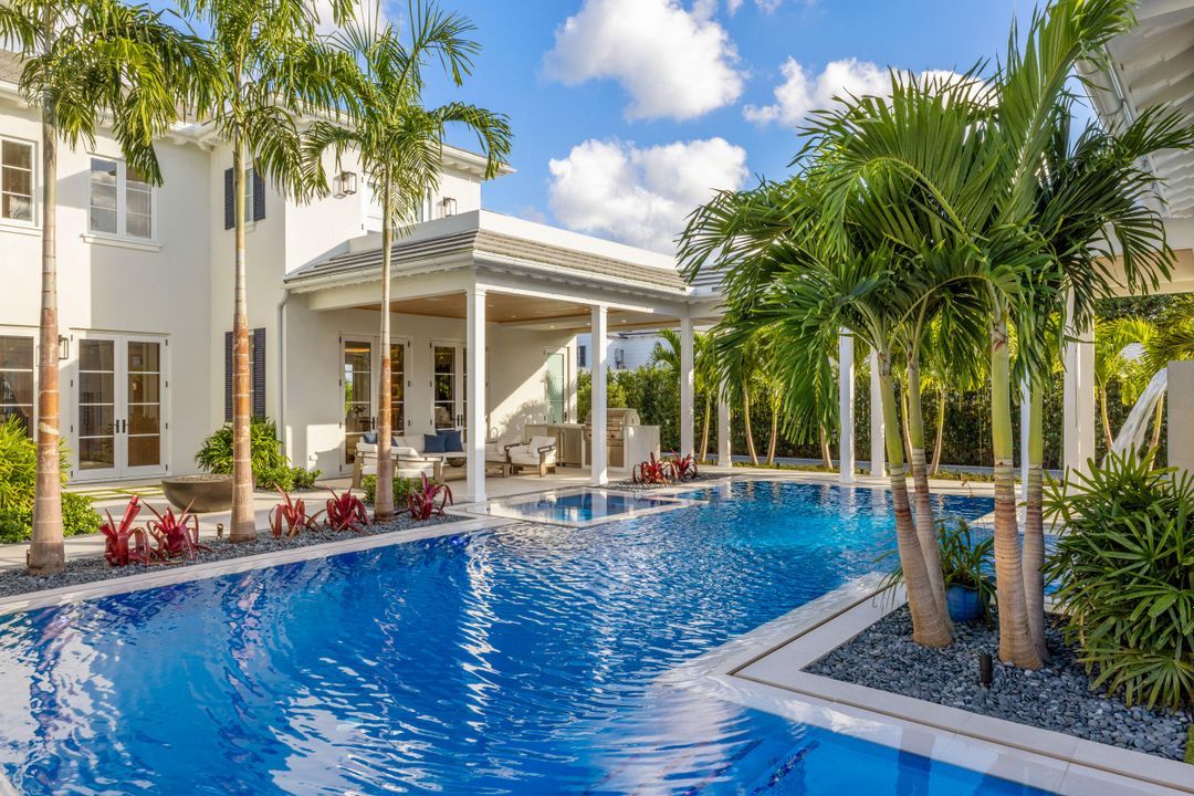 For Sale: $21,900,000 (5 beds, 7 baths, 5825 Square Feet)