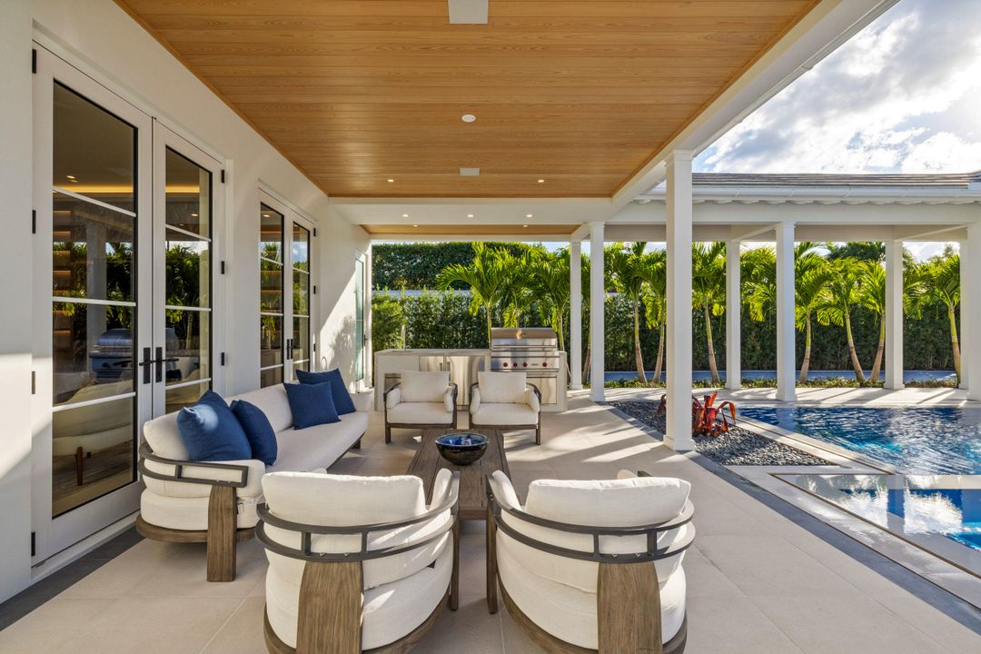 For Sale: $21,900,000 (5 beds, 7 baths, 5825 Square Feet)