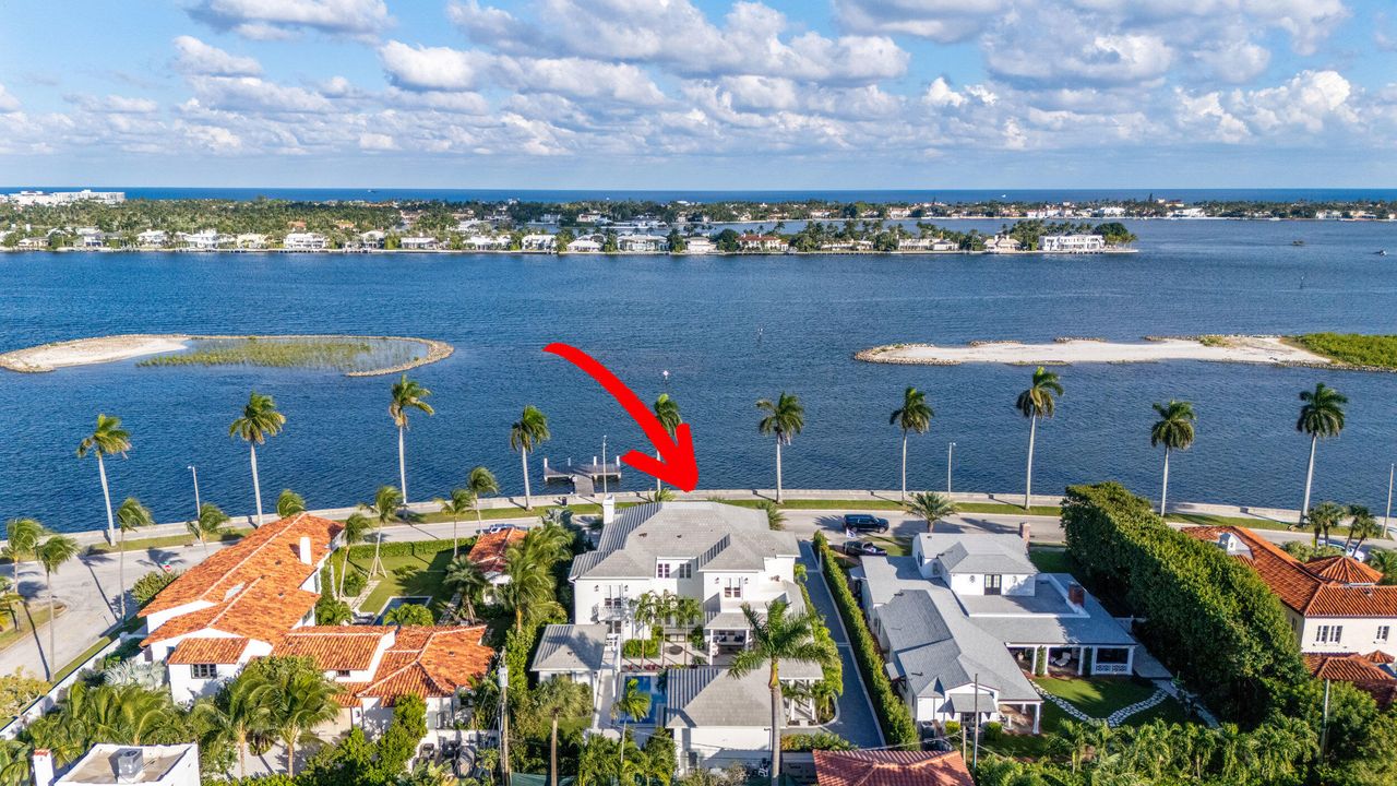 For Sale: $21,900,000 (5 beds, 7 baths, 5825 Square Feet)