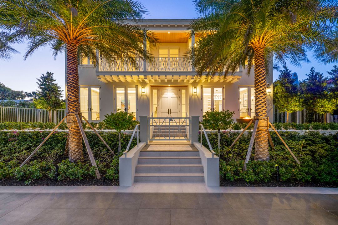 For Sale: $21,900,000 (5 beds, 7 baths, 5825 Square Feet)