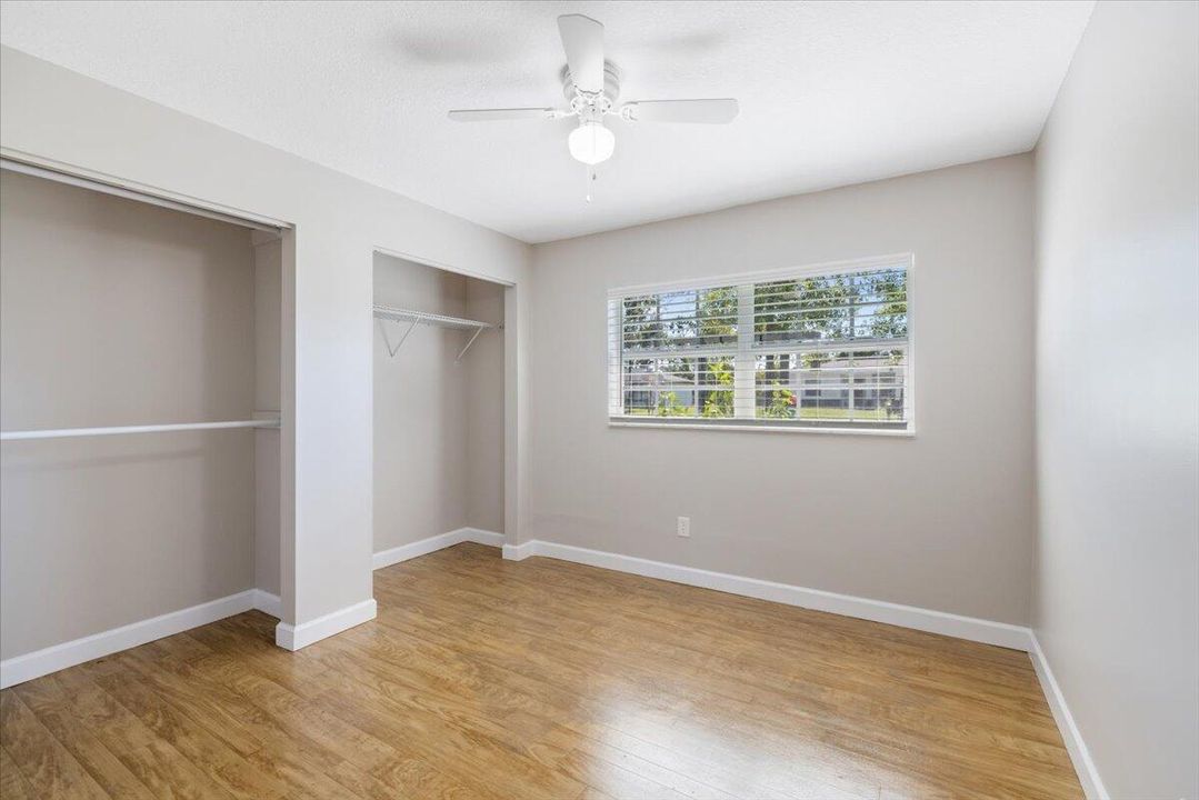 待售: $265,000 (3 贝兹, 1 浴室, 1040 平方英尺)