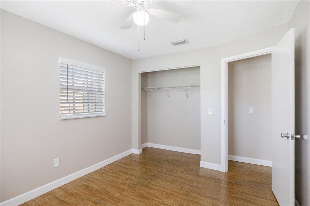 待售: $265,000 (3 贝兹, 1 浴室, 1040 平方英尺)