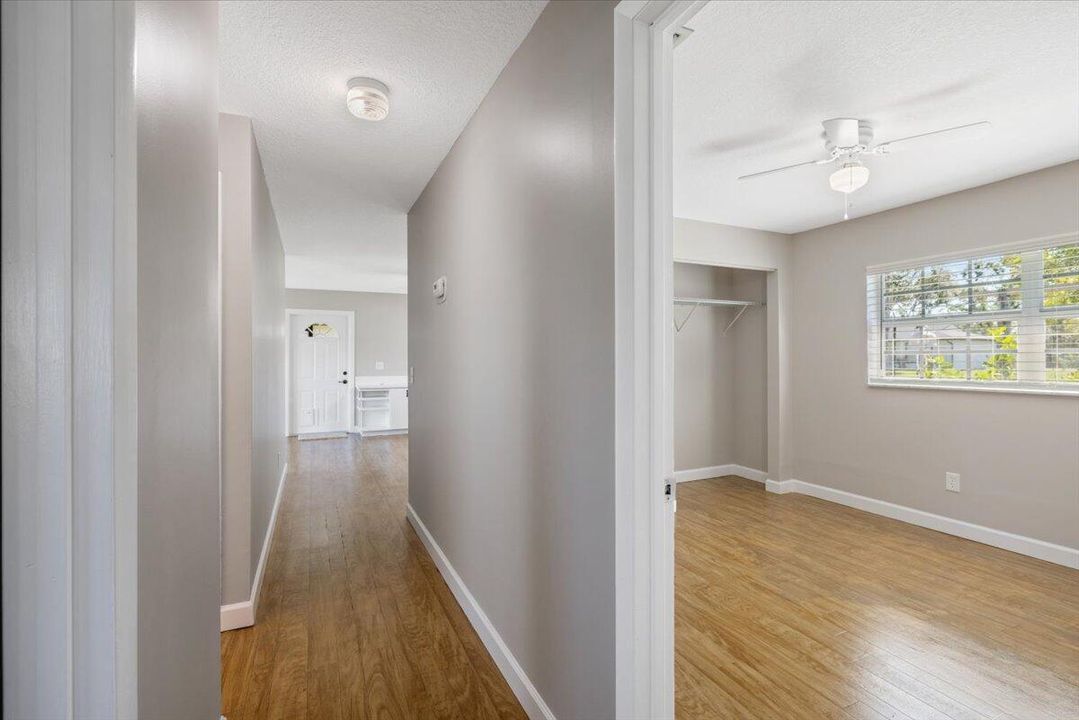 待售: $265,000 (3 贝兹, 1 浴室, 1040 平方英尺)