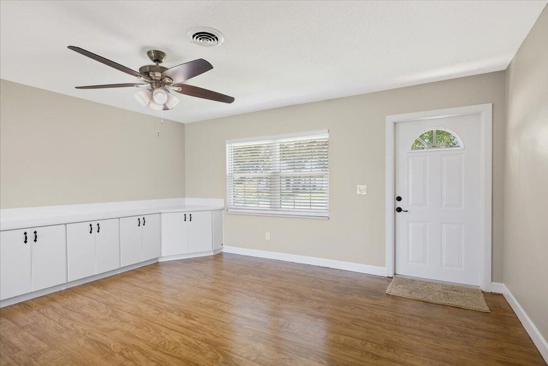 待售: $265,000 (3 贝兹, 1 浴室, 1040 平方英尺)