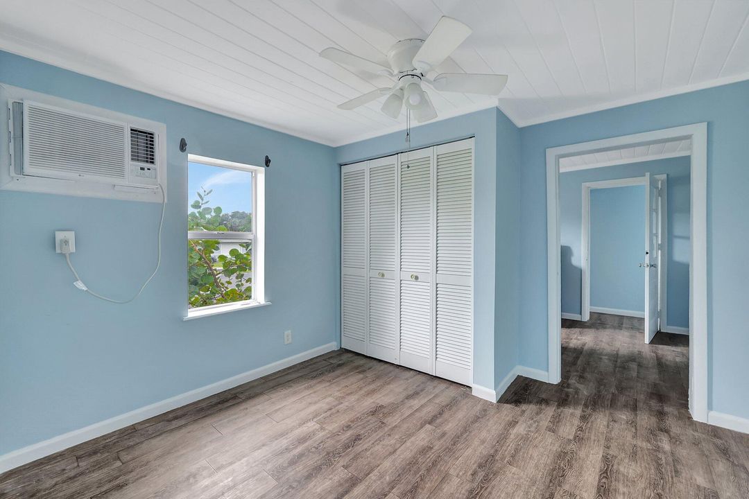 Под контрактом: $1,300 (1 спален, 1 ванн, 640 Квадратных фут)