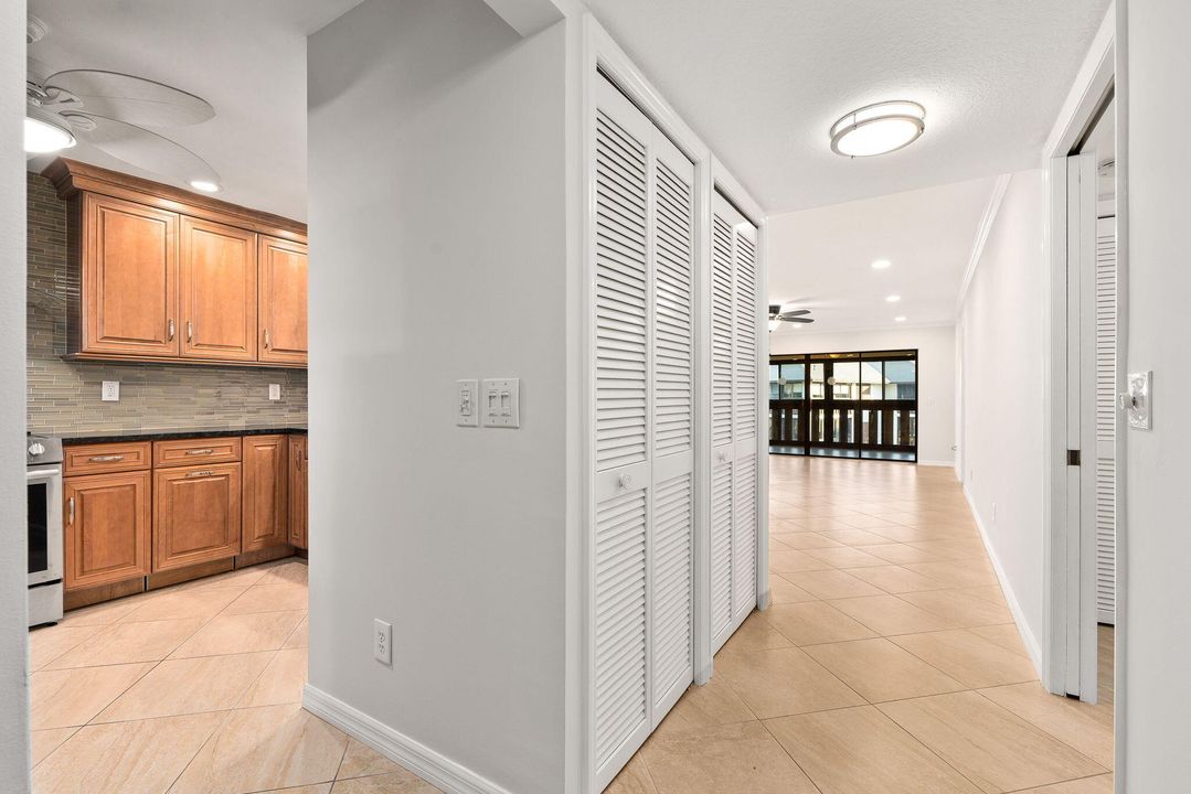 En Venta: $295,000 (2 camas, 2 baños, 1485 Pies cuadrados)