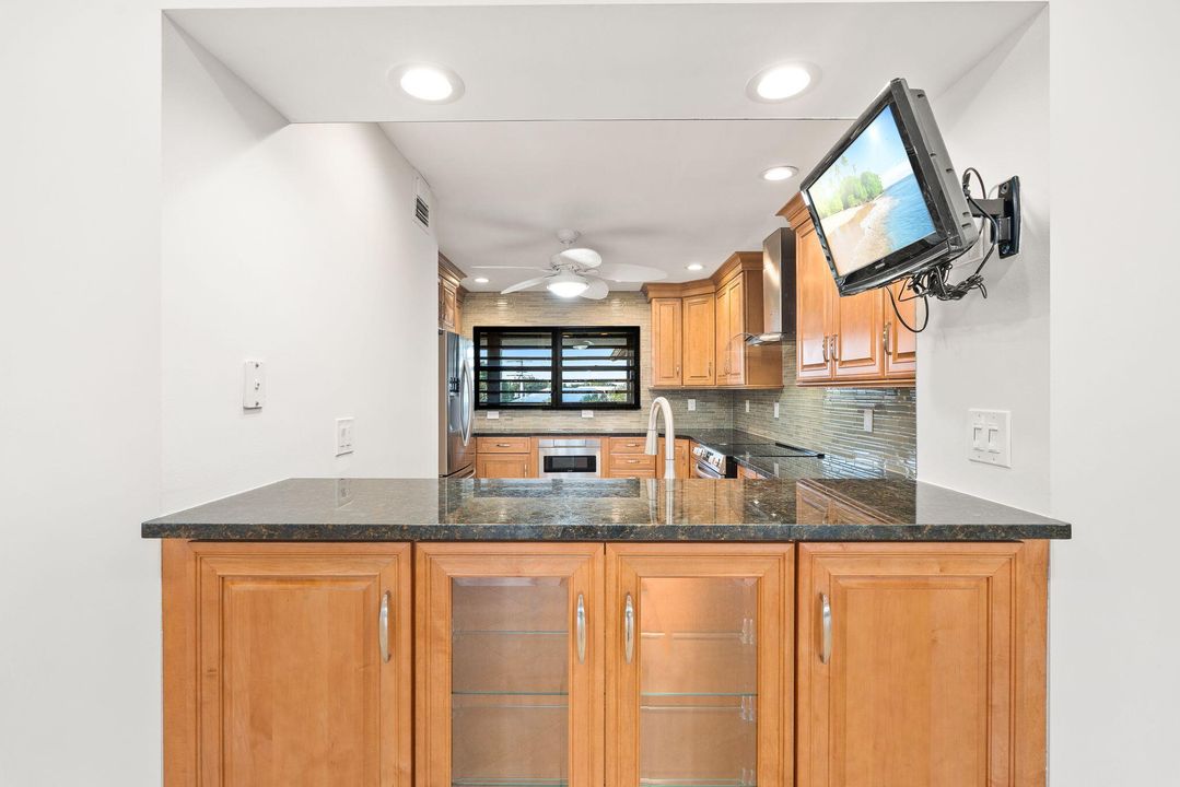 En Venta: $295,000 (2 camas, 2 baños, 1485 Pies cuadrados)