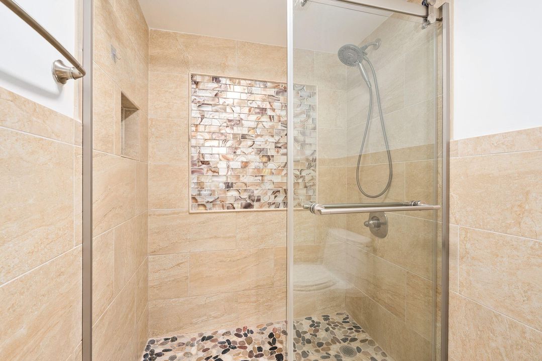 En Venta: $295,000 (2 camas, 2 baños, 1485 Pies cuadrados)