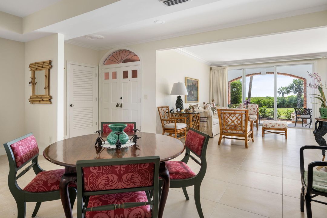 待售: $1,800,000 (3 贝兹, 2 浴室, 2168 平方英尺)