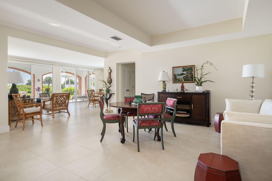 待售: $1,800,000 (3 贝兹, 2 浴室, 2168 平方英尺)