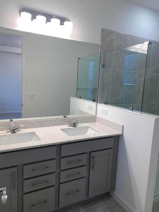 En Renta: $2,850 (3 camas, 2 baños, 1550 Pies cuadrados)