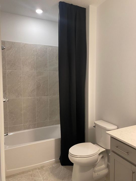 En Renta: $2,850 (3 camas, 2 baños, 1550 Pies cuadrados)