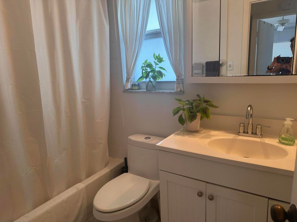 For Rent: $1,500 (1 beds, 1 baths, 675 Square Feet)