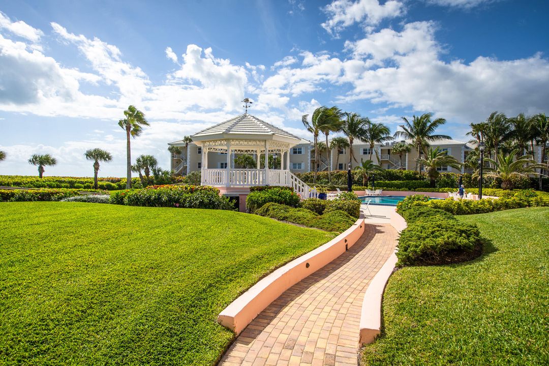 待售: $1,800,000 (3 贝兹, 2 浴室, 2168 平方英尺)