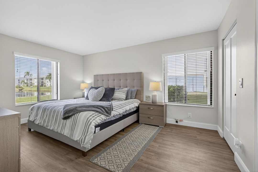 合同活跃: $2,100 (2 贝兹, 2 浴室, 1104 平方英尺)