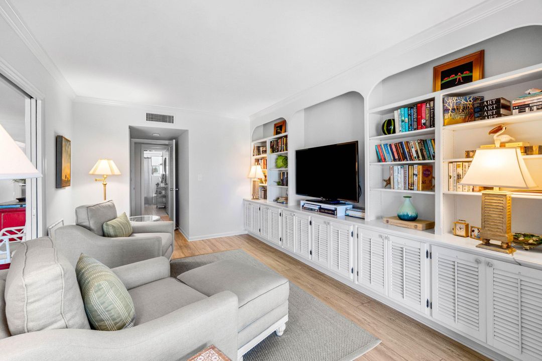 For Sale: $1,464,500 (2 beds, 2 baths, 1765 Square Feet)